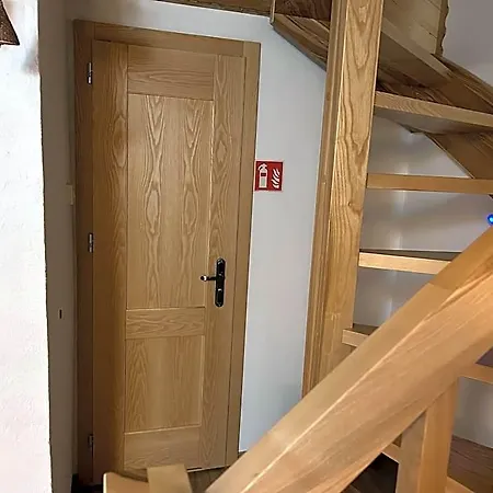 Podlas Lodge *